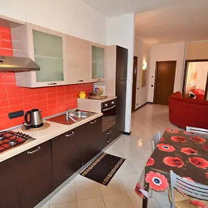 elena-apartment.hotelitalianriviera.com/